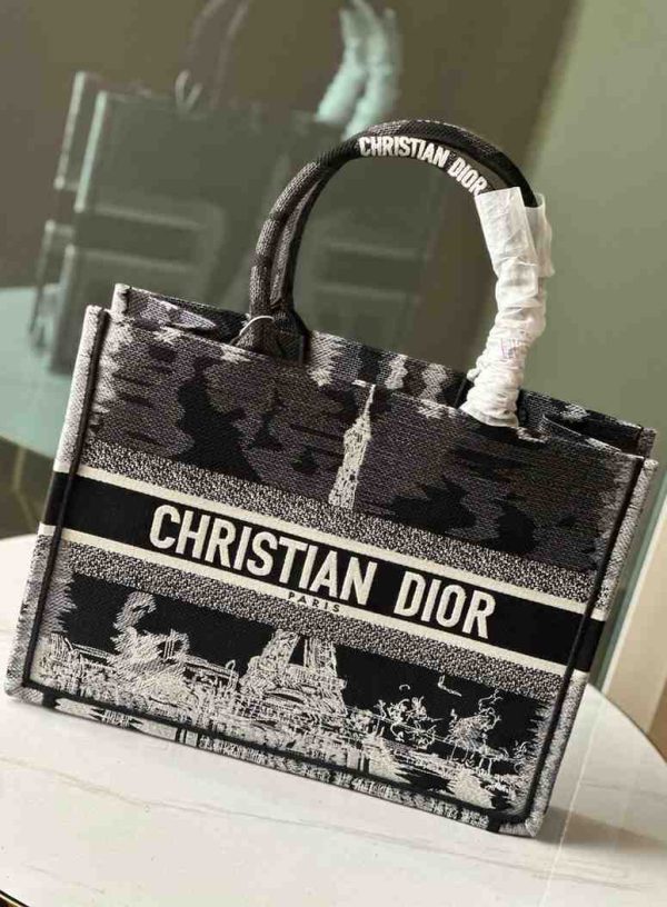 Dior Book Tote - Image 9