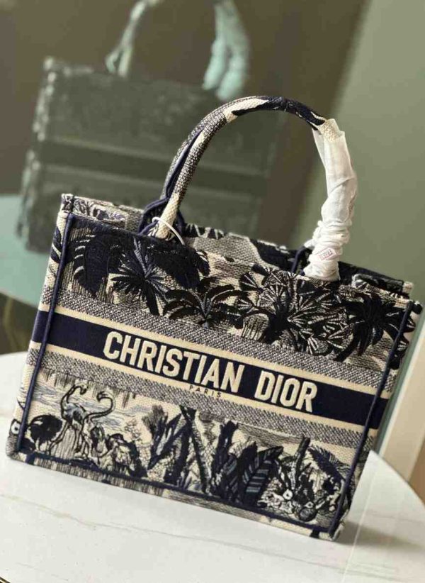 Dior Book Tote - Image 10