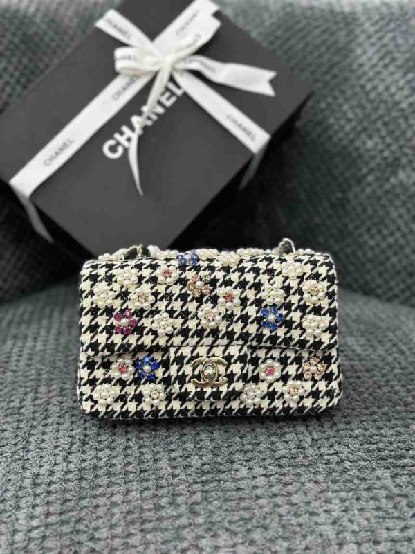 Preloved Chanel Evening Bag - Image 5