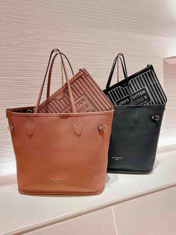 LOUIS VUITTON Neverfull Inside Out MM - Image 2