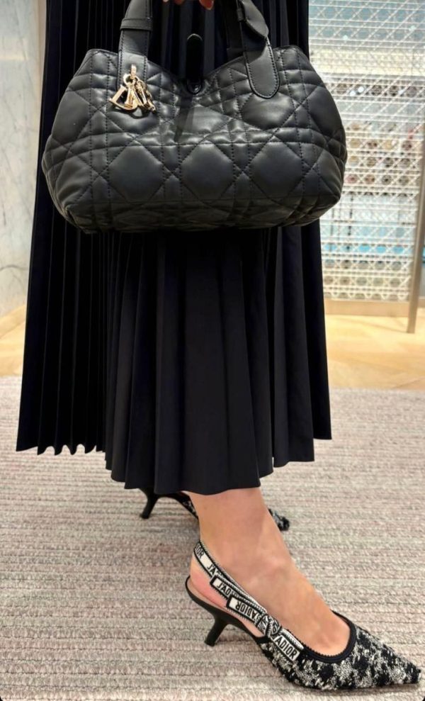 Women Dior Large Dior Toujours Bag - Image 2