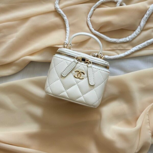 Chanel Mini Vanity clutch - Image 5