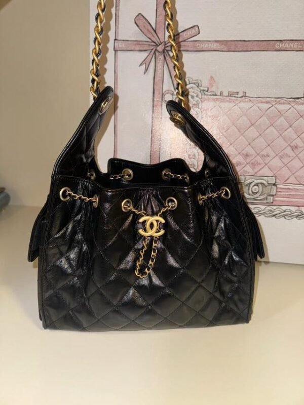 Chanel 25 handbag, Grained calfskin - Image 2