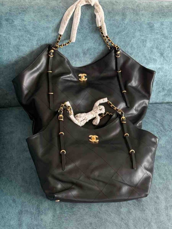Chanel 25S Tote