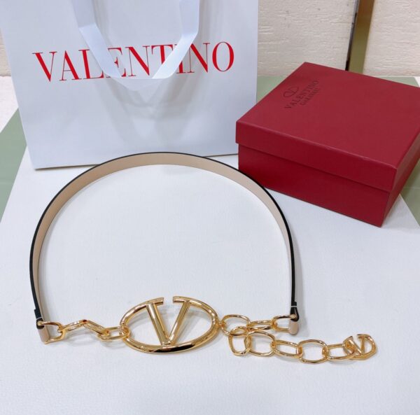 Valentino Garavani Vlogo Signature Shiny Calfskin Belt with Chain - Image 7