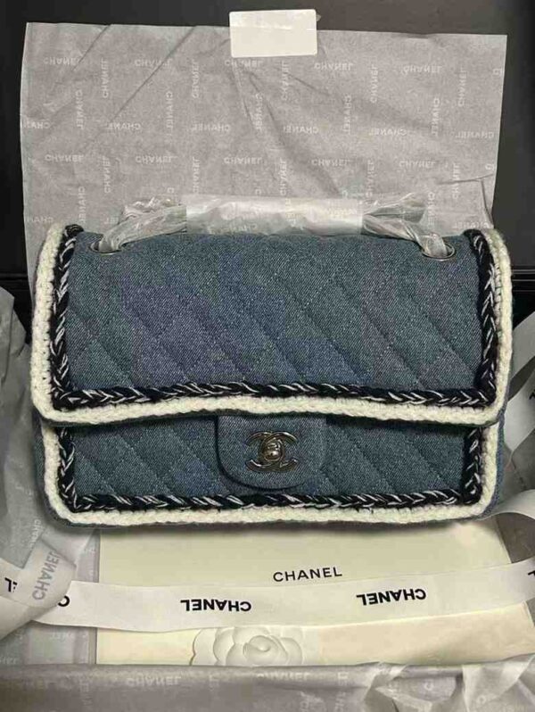 CHANEL Pre-Owned 2018 denim quilted shoulder bag women - Image 6