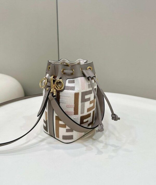 Fendi small Mon Tresor bucket bag women - Image 2