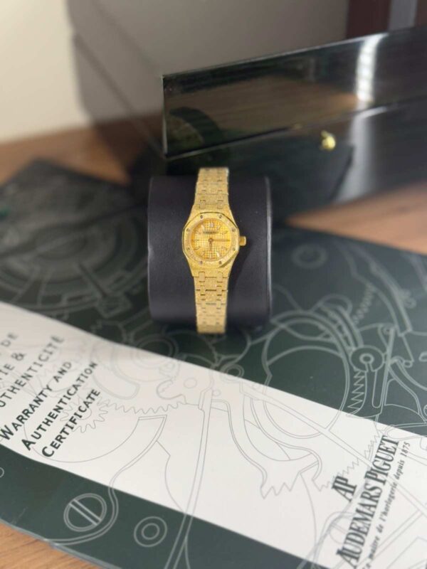 Audemars Piguet Royal Oak Mini Quartz Frosted 23 - Image 4