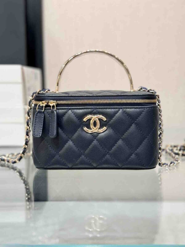 Chanel Classic Top Handle Vanity Case - Image 3