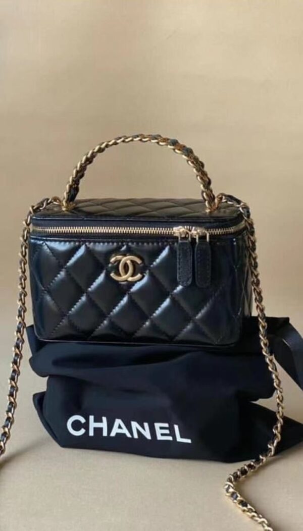 Chanel 24a vanity 17cm lambskin leather - Image 9