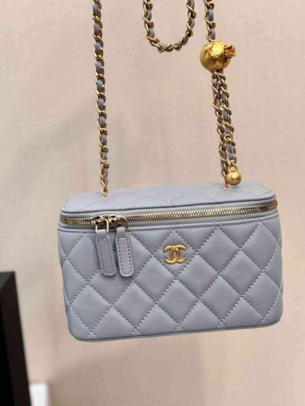 Chanel Classic Top Handle Vanity Case - Image 5