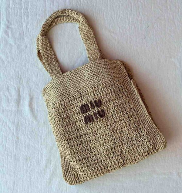 Medium logo woven tote bag in neutrals
