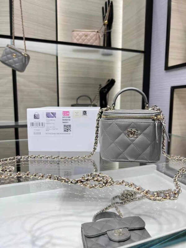 Chanel Vanity Case - Image 3