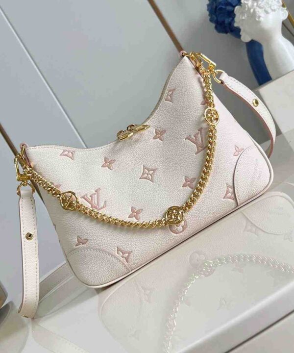 Louis Vuitton M12930
