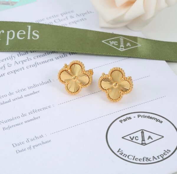Van Cleef Ear Ring - Image 2