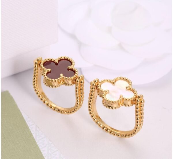 Van Cleef Ear Ring - Image 6