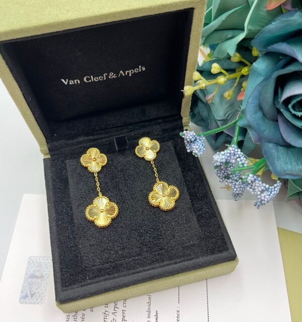 Van Cleef Ear Ring - Image 12