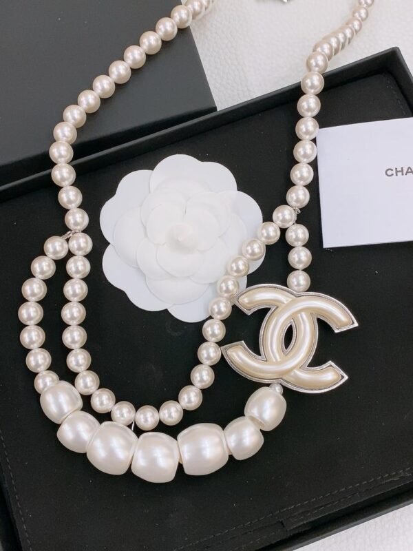Chanel Pearl Chain Belt - Image 8