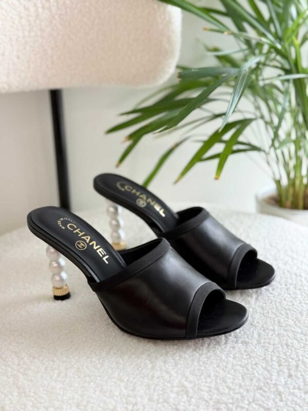 Chanel Bicolor CC Pearl on Heels Slide Mules - Image 7