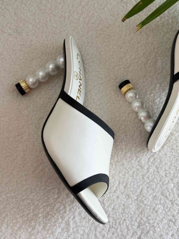 Leather mules Chanel White