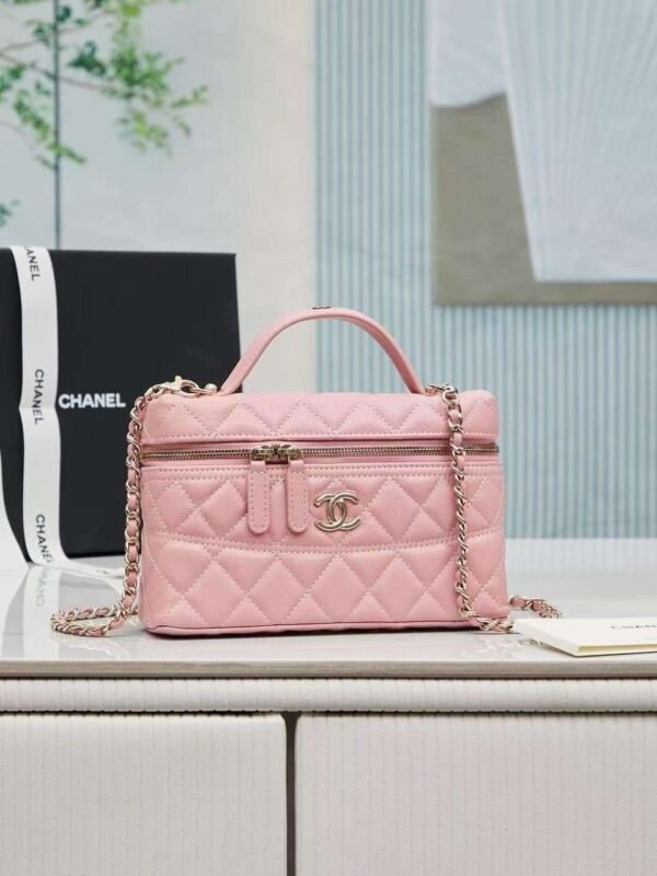 Chanel Quilted Caviar Leather Cc Long Vanity Case - Image 2