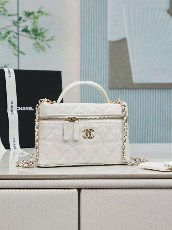 Chanel Quilted Caviar Leather Cc Long Vanity Case - Image 3