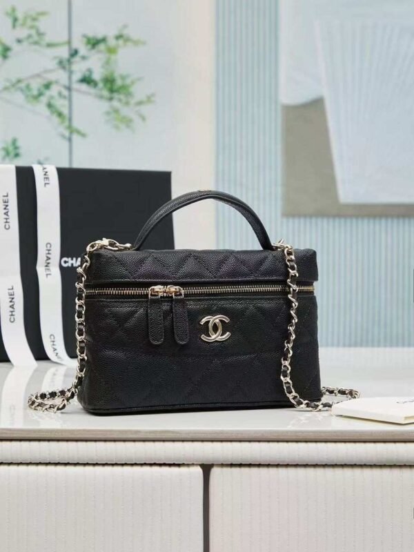 Chanel Quilted Caviar Leather Cc Long Vanity Case - Image 5