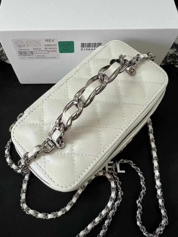 Chanel Quilted Caviar Leather Cc Long Vanity Case - Image 10
