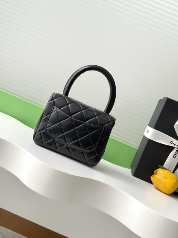 CHANEL Pre-Owned 1991-1994 Mini Classic Flap Handbag - Image 2