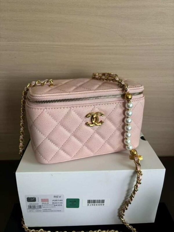Chanel Quilted Caviar Leather Cc Long Vanity Case - Image 13