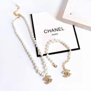 Chanel CC crystals and pearls long necklace