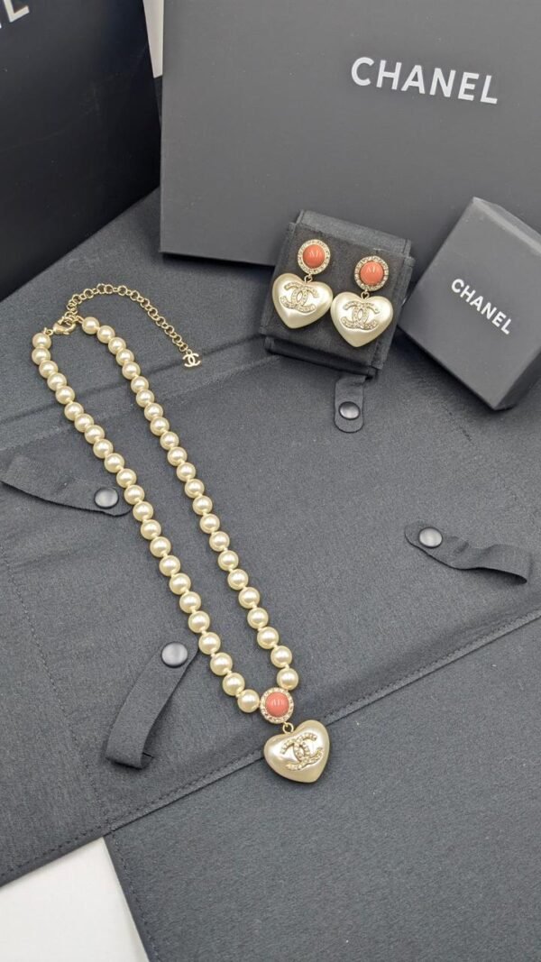 Chanel necklace - Image 4