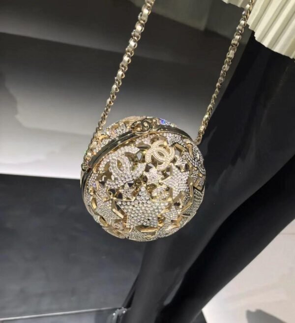 Chanel clutch bag - Image 2