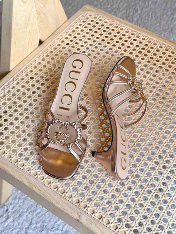 Gucci Silver Leather Sylvie Chain Detail Mules - Image 3
