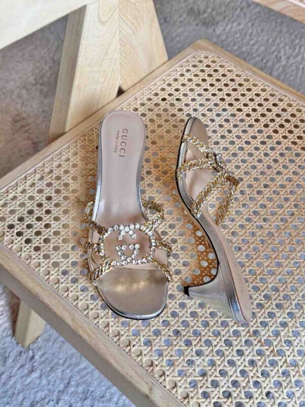 Gucci Silver Leather Sylvie Chain Detail Mules - Image 2