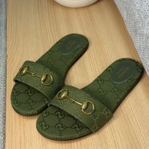 Gucci slippers