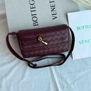Andiamo clutch bag