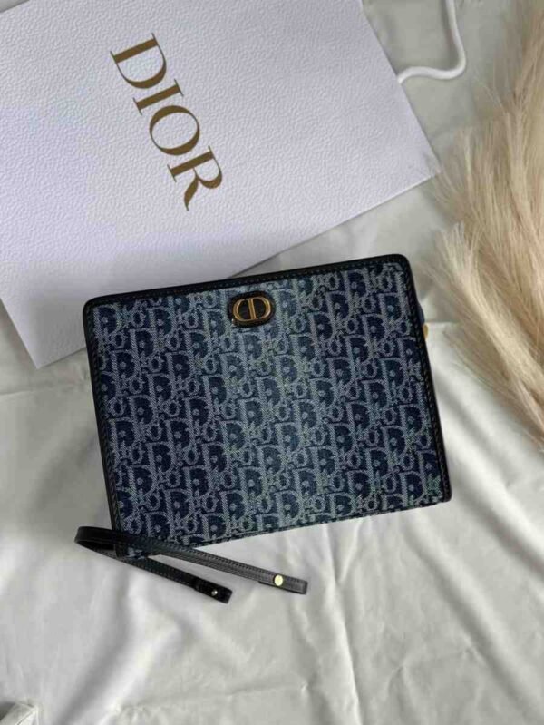 Dior 30 Montaigne Pouch - Image 2