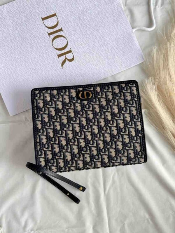 Dior 30 Montaigne Pouch