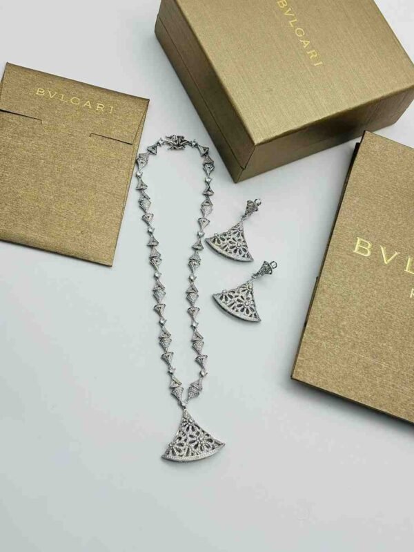 Bvlgari Divas' Dream Necklace - Image 5