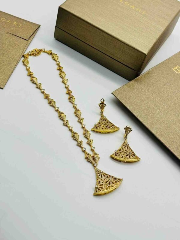 Bvlgari Divas' Dream Necklace - Image 6