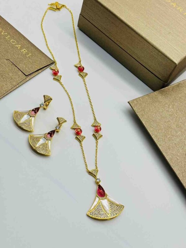 Bvlgari Divas' Dream Necklace