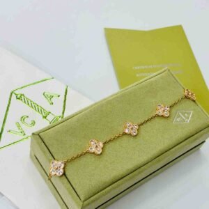 Van Cleef & Arpels Vintage Alhambra bracelet