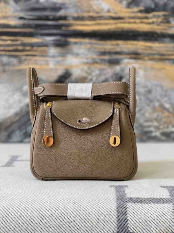 Bottega Veneta Andiamo bag - Image 2