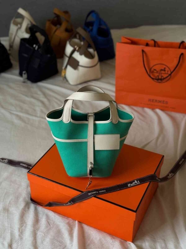Picotin Lock 18 Bag - Hermès