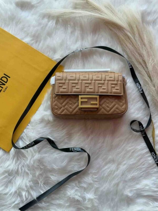 Fendi Baguette - Image 3