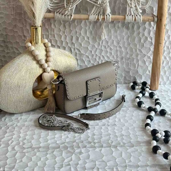Fendi Baguette bag - Image 3